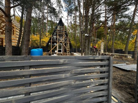 будівництво A-frame будиночка